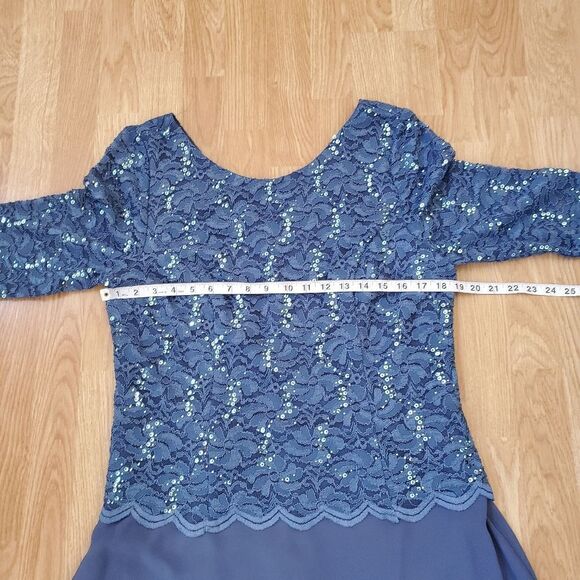 ALEX EVENINGS | 3/4 Sleeve Stretch Lace Bodice - Picture 10 of 14